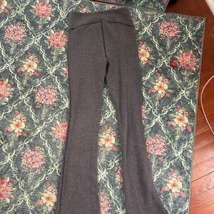 Gray Ribbed Flare Leggings